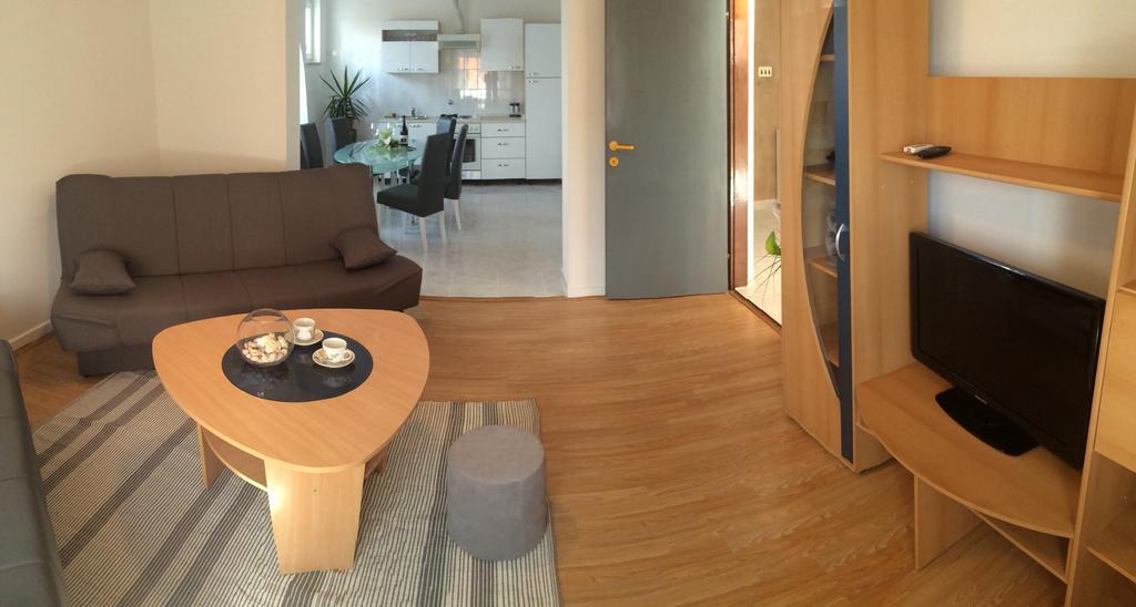 Apartment T&J Zara Esterno foto