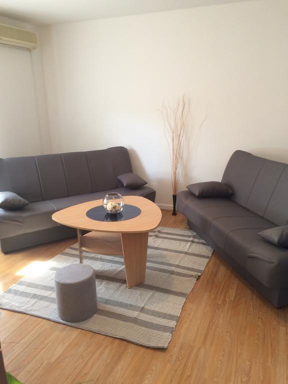 Apartment T&J Zara Esterno foto